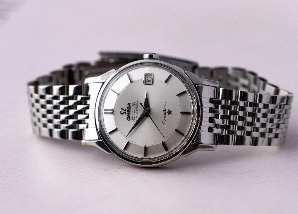 Authentifier une Omega vintage : guide complet pour collectionneurs