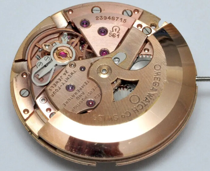 Calibre Omega 561 Constellation chronomètre