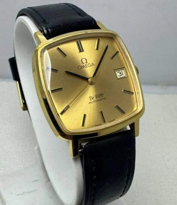 Omega DeVille 162.0060 verguld kussenvormige kast